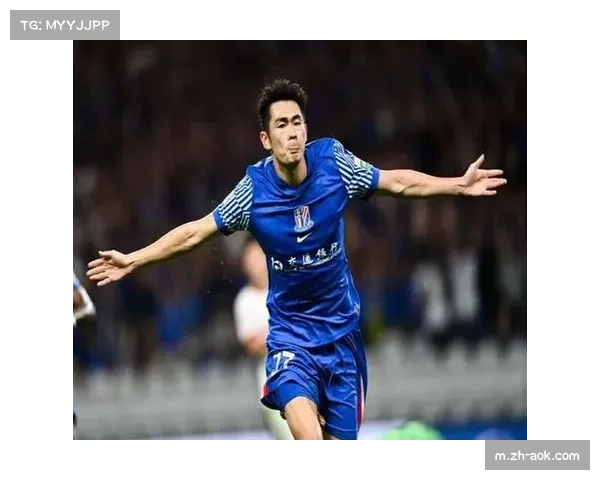 陈晋一防守压力增大 申花边路攻防平衡面临战术考验